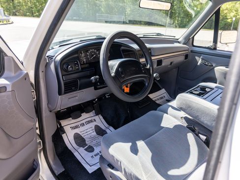 Used 1997 Ford F250 4x4 Regular Cab Heavy Duty image 19