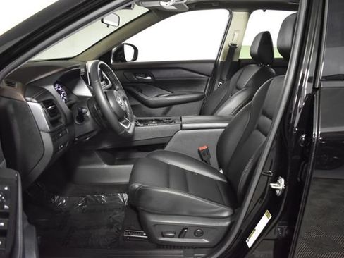 Certified 2023 Nissan Rogue SV w/ SV Premium B Package AWD/4WD image 11