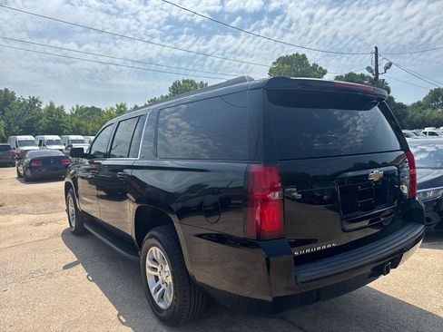 Used 2018 Chevrolet Suburban LT RWD image 7
