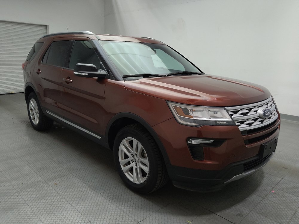 Used 2018 Ford Explorer XLT w/ Equipment Group 201A AWD/4WD image 13