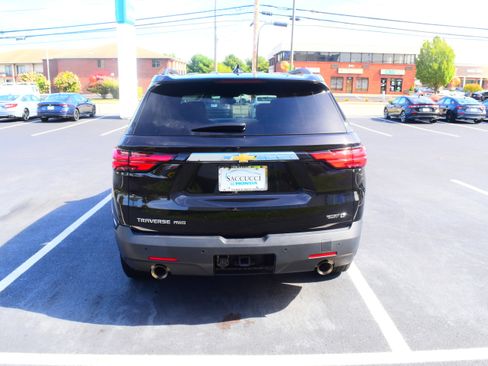 Used 2023 Chevrolet Traverse LT w/ Rear Camera Mirror Package image 7