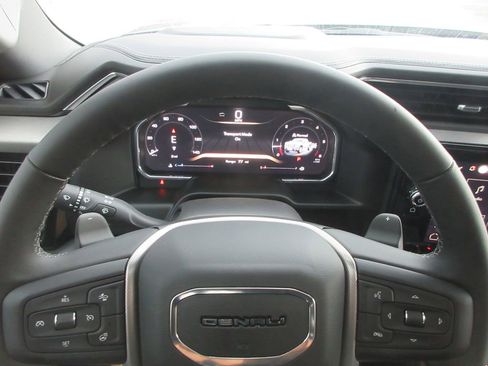 New 2026 GMC Sierra 1500 Denali w/ Denali Reserve Package AWD/4WD image 18