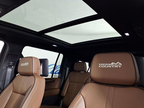 New 2026 Chevrolet Suburban High Country AWD/4WD image 13