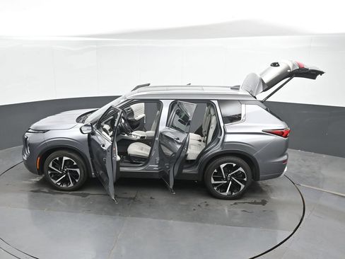 Used 2023 Mitsubishi Outlander SEL AWD/4WD image 52