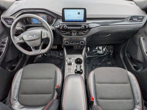 Used 2025 Ford Escape ST-Line image 17