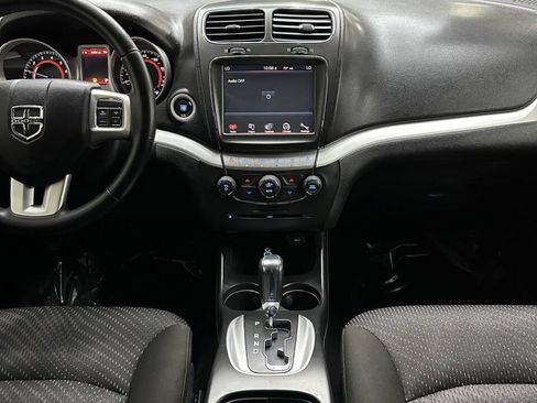 Used 2019 Dodge Journey SE w/ Premium Group FWD image 28
