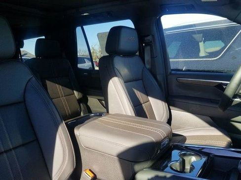 New 2026 Chevrolet Tahoe High Country image 17