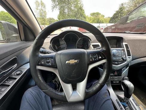 Used 2013 Chevrolet Cruze LTZ FWD image 31