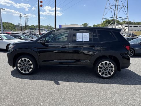 Used 2025 Honda Passport EX-L image 7