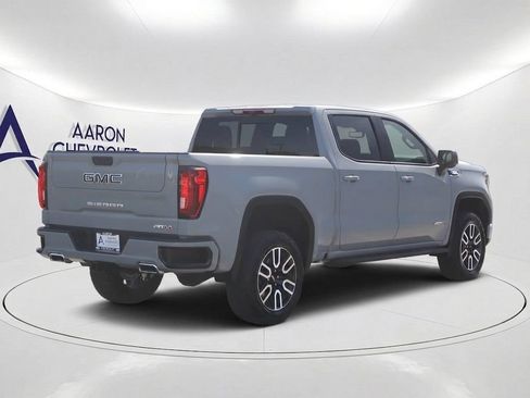 Used 2025 GMC Sierra 1500 AT4 w/ AT4 Premium Package AWD/4WD image 4
