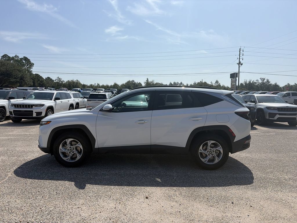 Used 2022 Hyundai Tucson SEL w/ Cargo Package AWD/4WD image 3