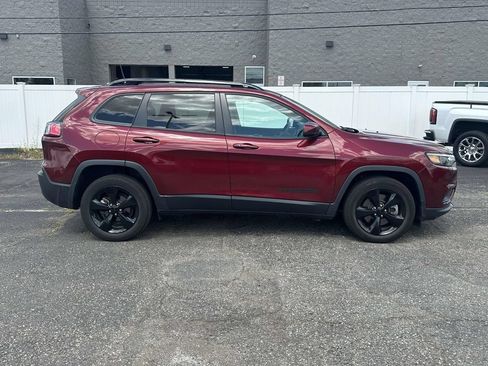 Used 2020 Jeep Cherokee Latitude Plus FWD image 2