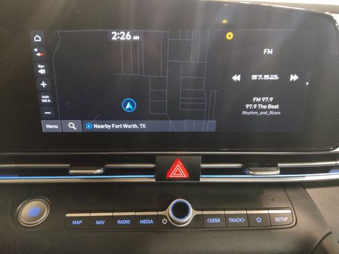 Used 2024 Hyundai Elantra Blue FWD image 25