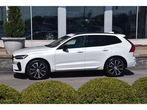 Used 2023 Volvo XC60 B5 Plus w/ Protection Package Premier AWD/4WD image 7