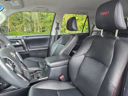 Used 2018 Toyota 4Runner TRD Off-Road Premium w/ TRD Performance Package AWD/4WD image 13