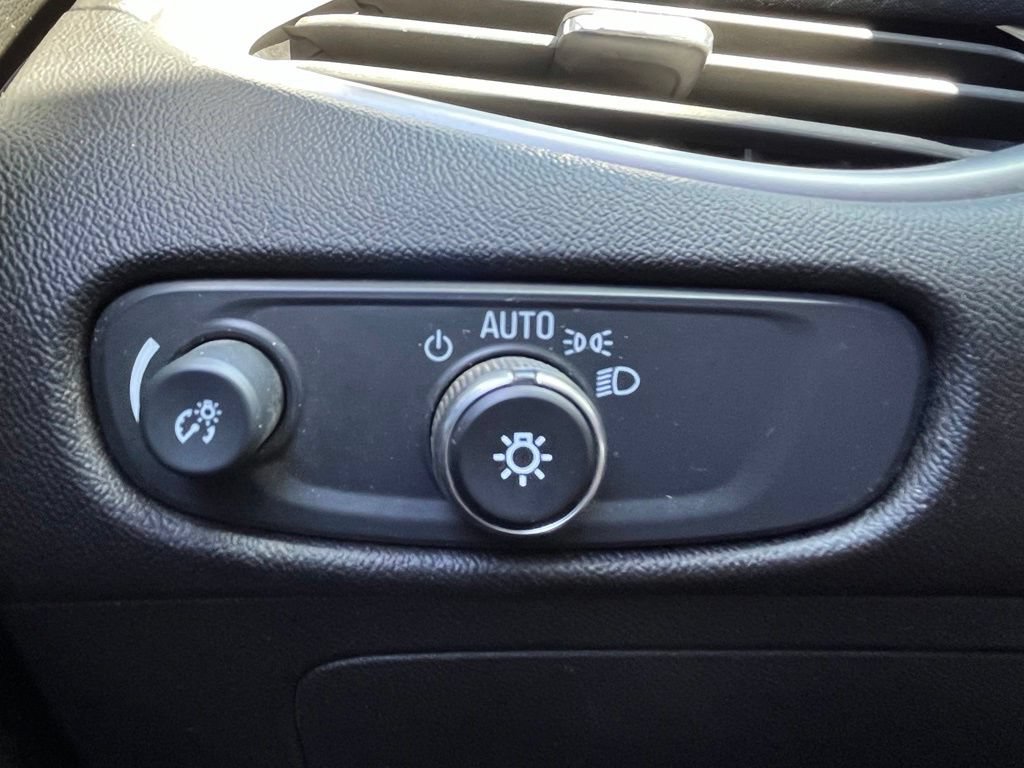 Certified 2024 Chevrolet Malibu LS FWD image 10