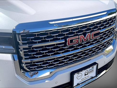 Used 2023 GMC Acadia Denali AWD/4WD image 30