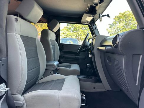 Used 2010 Jeep Wrangler Rubicon w/ Dual Top Group image 19