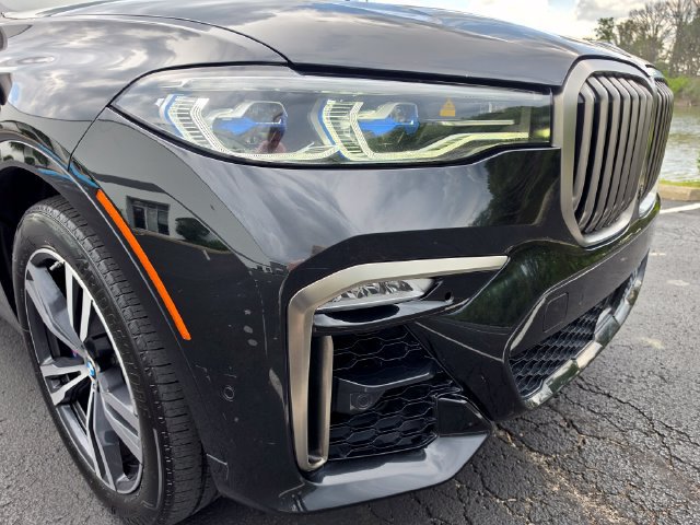 Used 2021 BMW X7 M50i AWD/4WD image 19