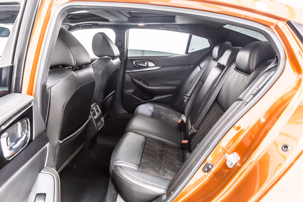 Used 2021 Nissan Maxima SR w/ Sport Mat Group FWD image 32