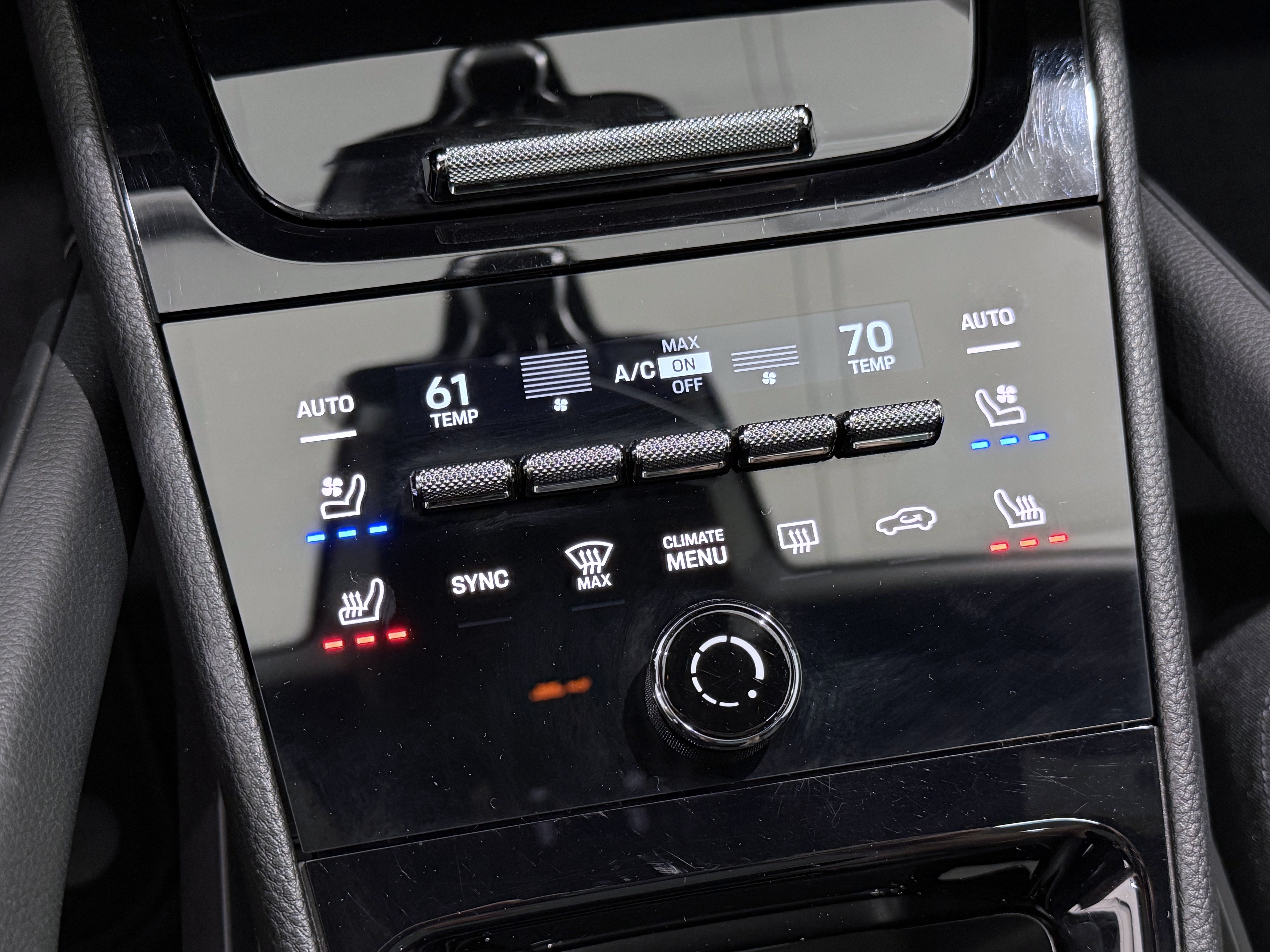 Certified 2024 Porsche Cayenne Coupe AWD/4WD image 39