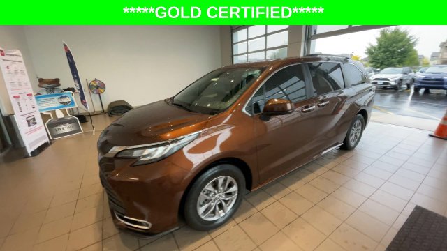 Certified 2022 Toyota Sienna XLE FWD image 6