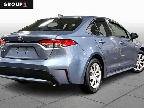 Used 2021 Toyota Corolla LE image 12