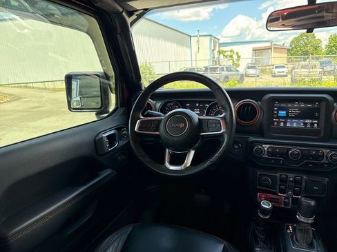 Used 2021 Jeep Gladiator Mojave w/ Cold Weather Group AWD/4WD image 32