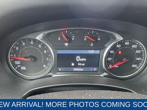 Used 2024 GMC Terrain SLT image 17