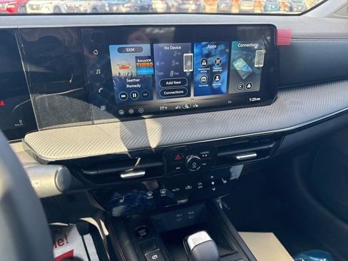 New 2026 Nissan Kicks SR w/ Cold Weather Package image 15