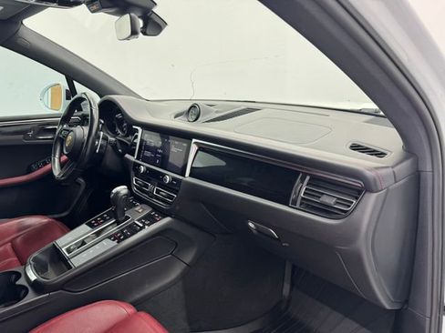 Used 2022 Porsche Macan S image 37