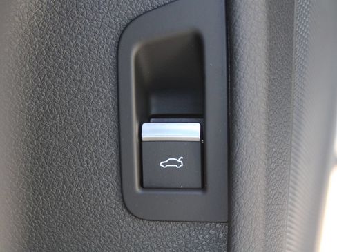 Used 2025 Audi Q7 3.0T Premium AWD/4WD image 25