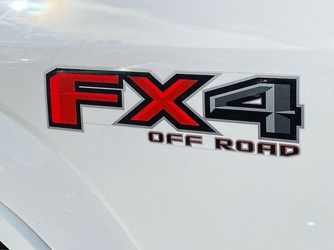 Used 2016 Ford F150 Lariat w/ Equipment Group 502A Luxury AWD/4WD image 15