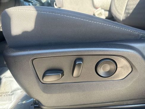 Used 2024 Chevrolet Silverado 1500 Custom image 42