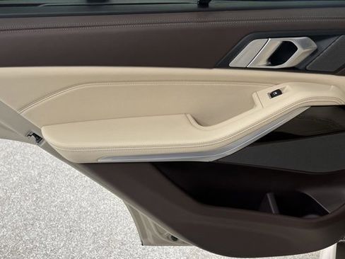 Used 2019 BMW X5 xDrive40i w/ M Sport Package image 40