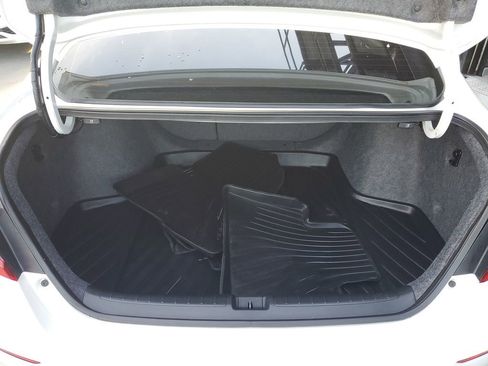 Used 2020 Honda Accord Touring image 8