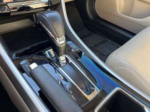 Used 2017 Honda Accord EX-L image 35