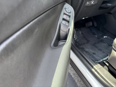 Used 2025 Buick Encore GX Preferred FWD image 18