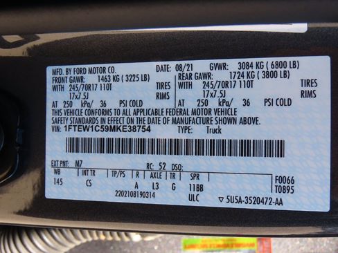 Used 2017 Ford F150 XLT w/ Equipment Group 302A Luxury image 31