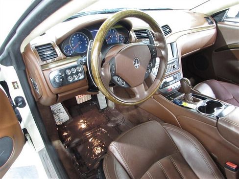 Used 2010 Maserati GranTurismo S image 97