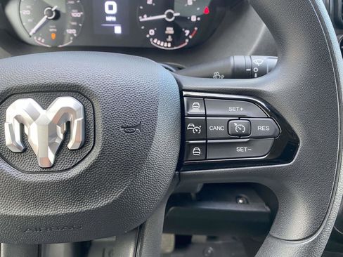 Used 2025 RAM ProMaster 3500 w/ Convenience Group image 17