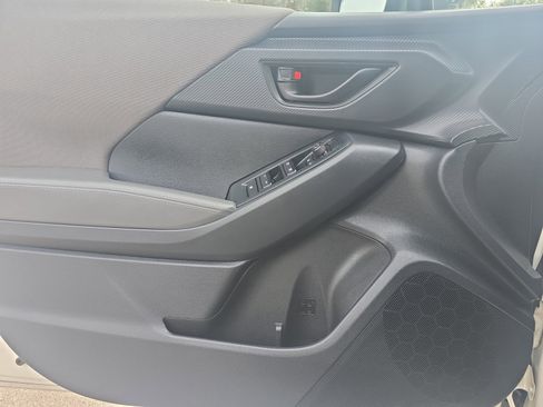 Used 2024 Subaru Crosstrek 2.0i Premium image 22