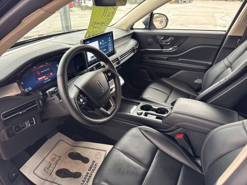 Used 2023 Lincoln Corsair AWD w/ Equipment Group 101A image 18