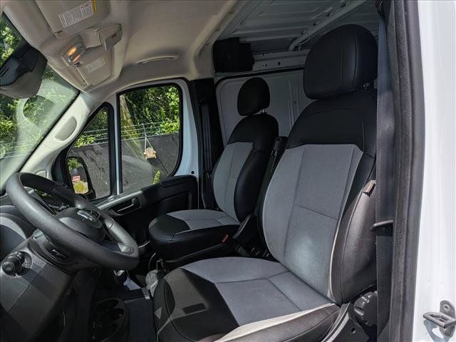 Used 2025 RAM ProMaster 2500 w/ Convenience Group FWD image 19