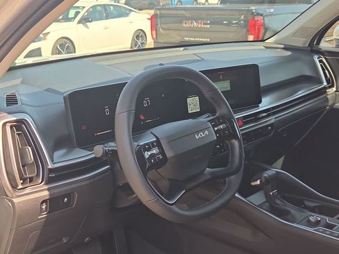 New 2026 Kia Sorento LX FWD image 10