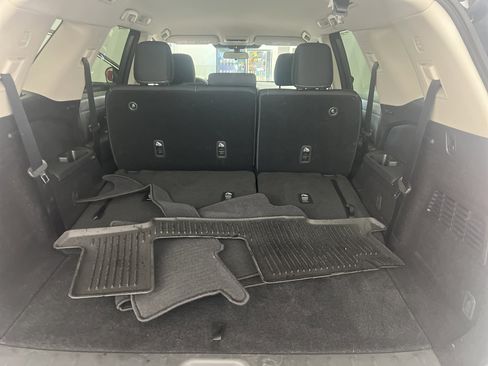 Used 2024 Nissan Pathfinder S image 30