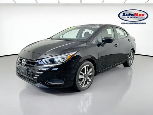 Used 2023 Nissan Versa SV FWD image 4