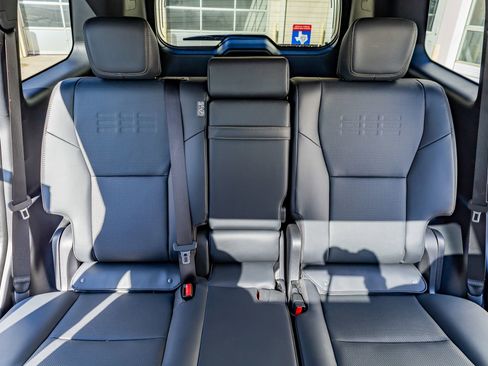 Used 2025 Lexus GX 550 550 Overtrail image 35