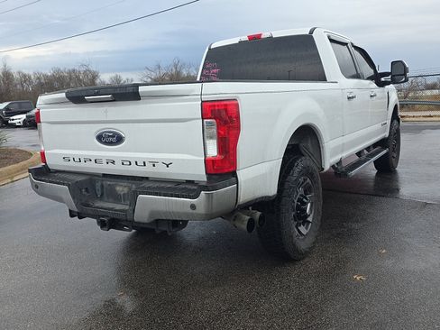 Used 2017 Ford F250 XLT w/ XLT Premium Package image 4