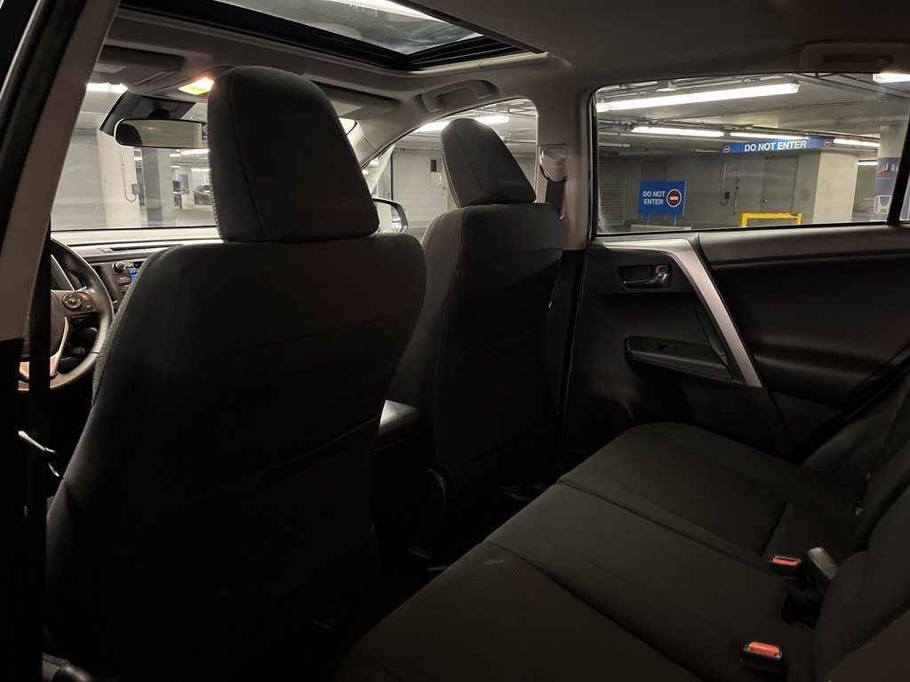 Used 2017 Toyota RAV4 XLE AWD/4WD image 21